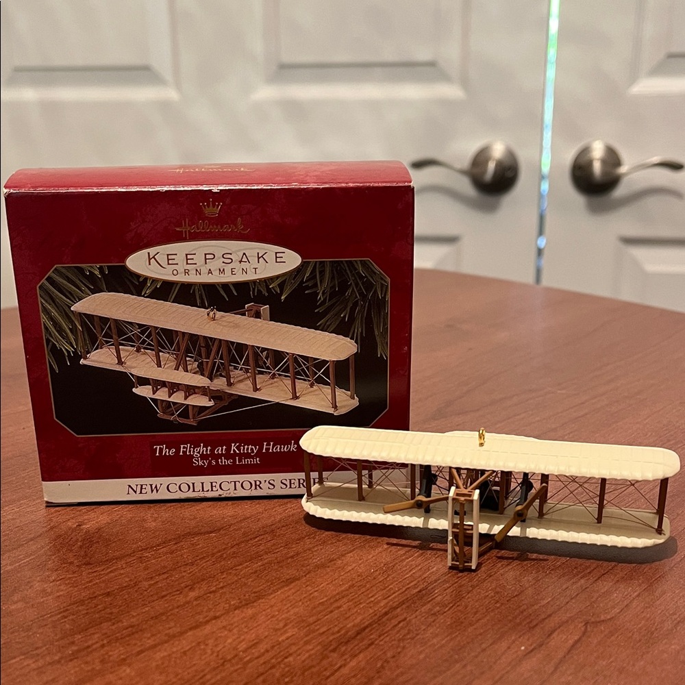 1997 Hallmark Keepsake Ornament - The Flight at Kitty Hawk